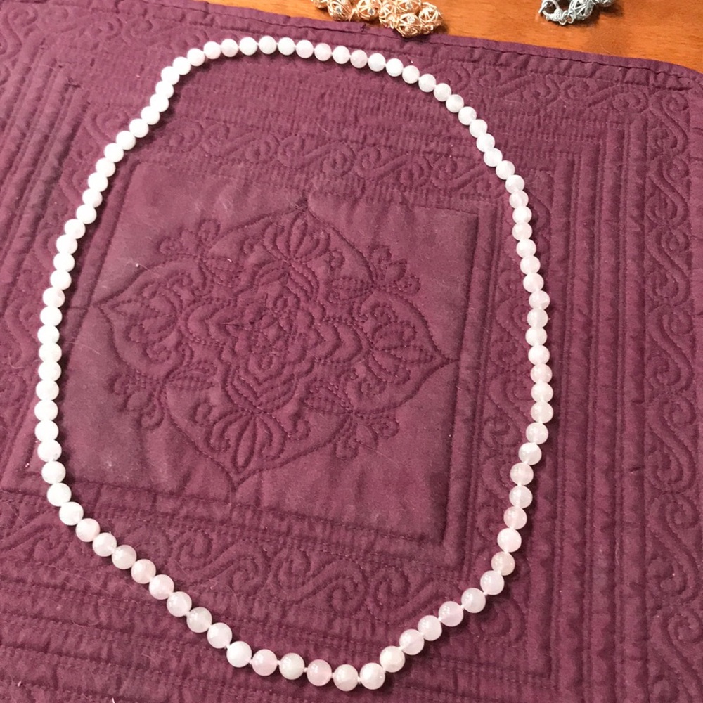 Rose quartz beaded necklace